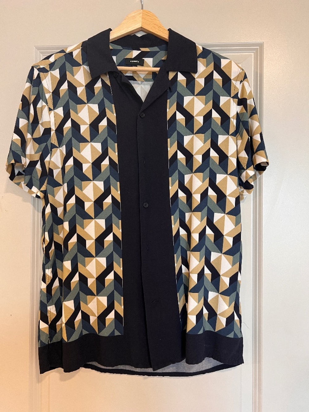 Express Patterned Short Sleeve Dress Shirt